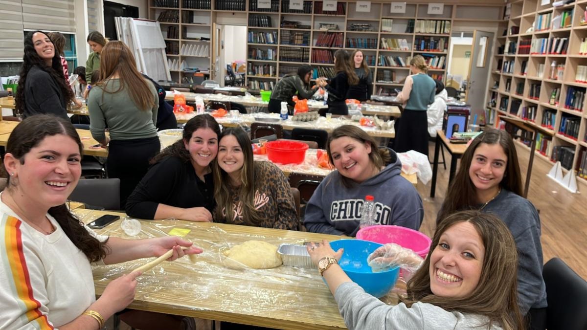 Parshat Vayeitzei: Challah Bake